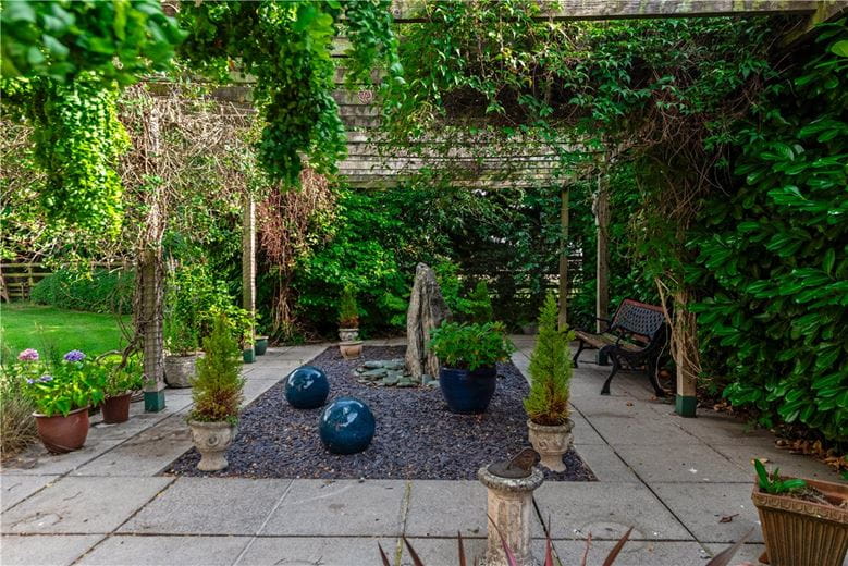 3 bedroom house, The Green, Raskelf YO61 - Available