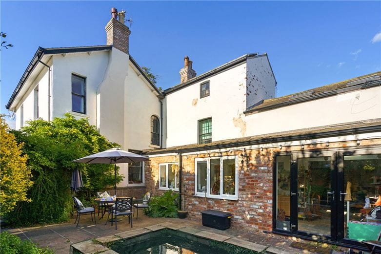 6 bedroom house, Doncaster Road, Selby YO8 - Available