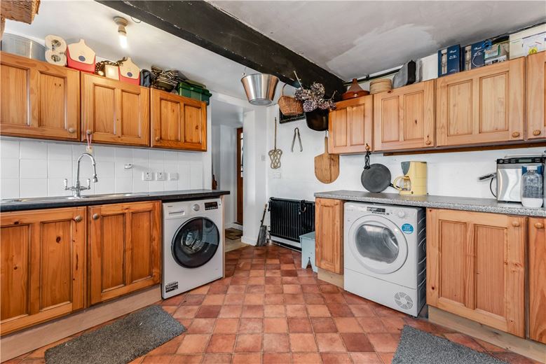 6 bedroom house, Doncaster Road, Selby YO8 - Available