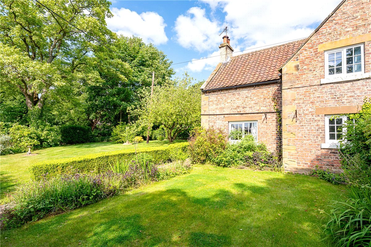 3 bedroom house, Church View, Felixkirk YO7 - Sold STC