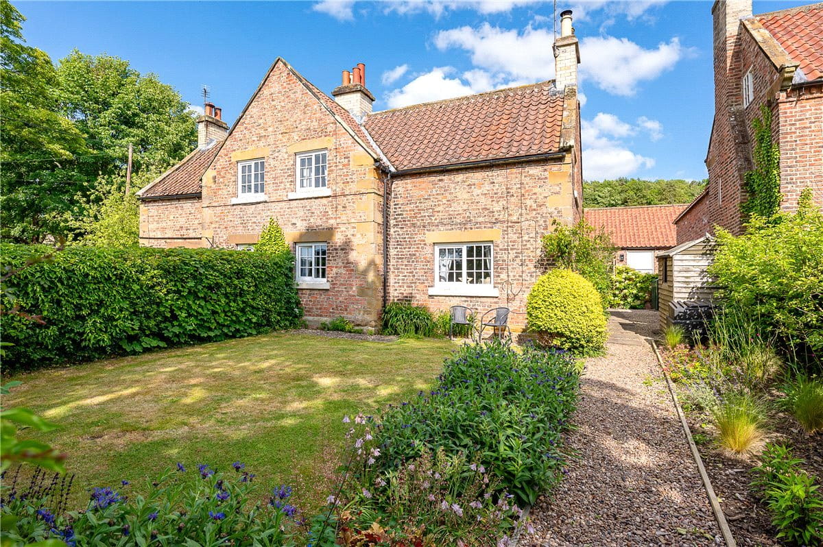2 bedroom house, Felixkirk, Thirsk YO7 - Sold STC