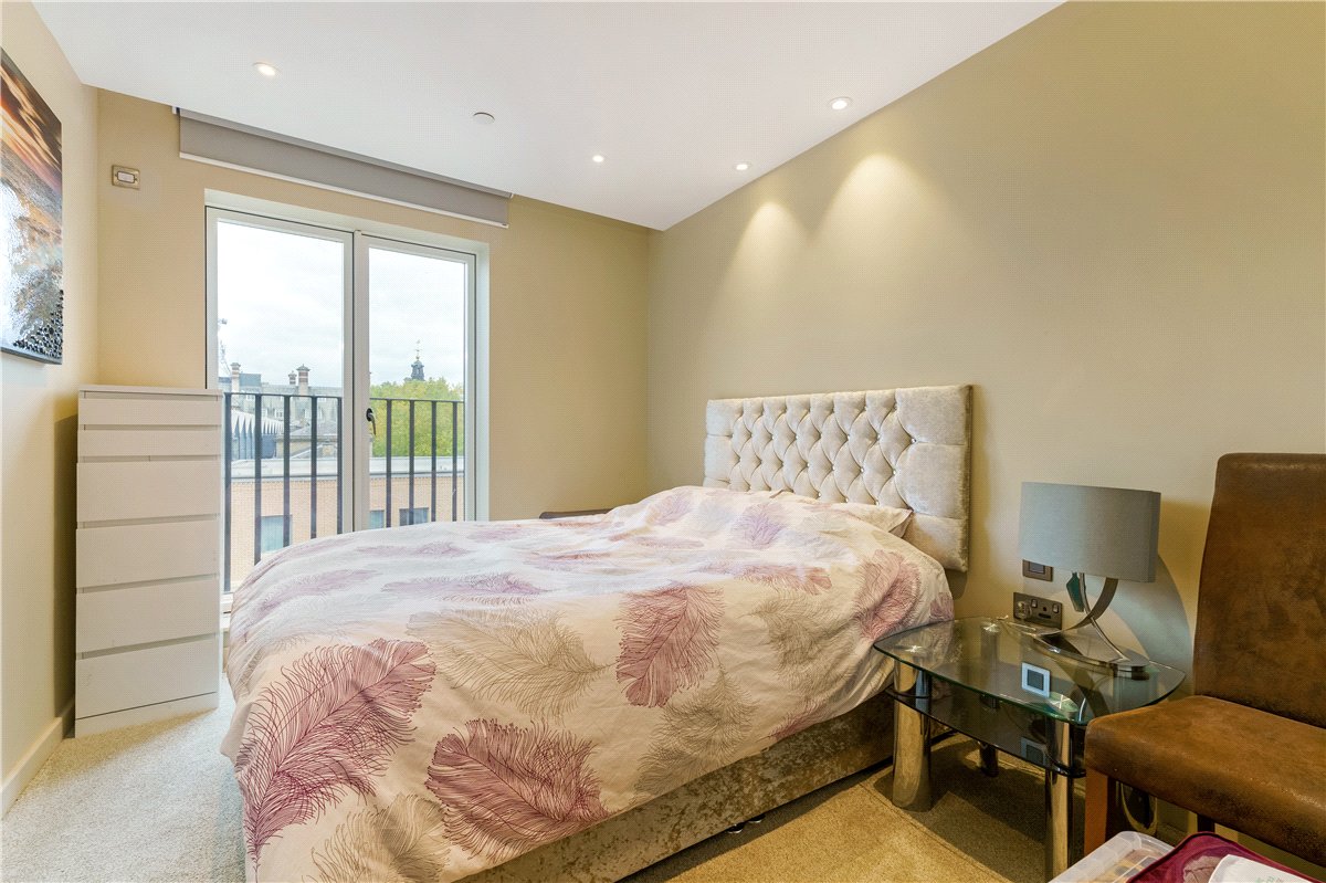 3 bedroom flat, Toft Green, York YO1 - Available