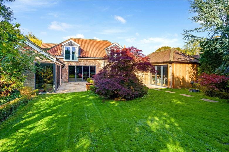 5 bedroom house, Main Street, Upper Poppleton YO26 - Available