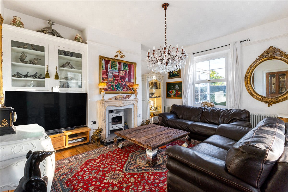 7 bedroom house, Manby Road, Stewton LN11 - Available