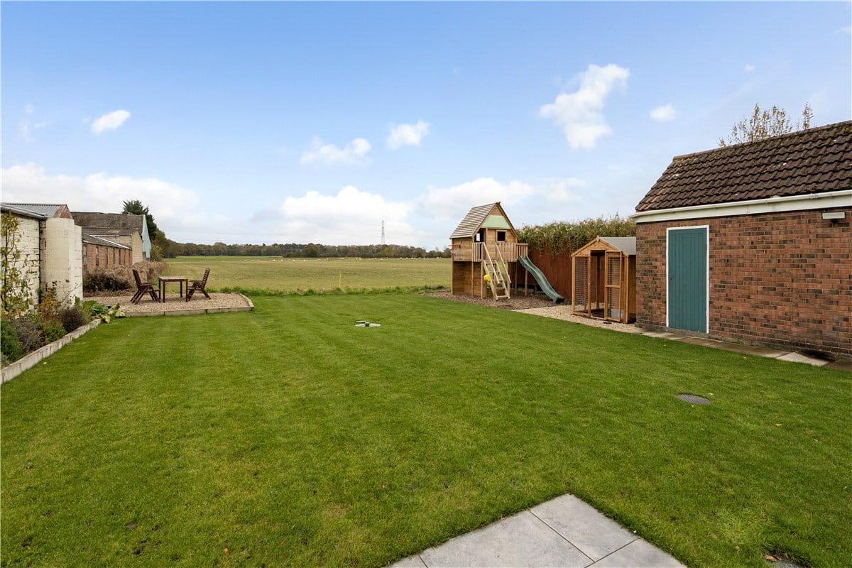 5 bedroom house, Stockton Lane, Stockton on the Forest YO32 - Available