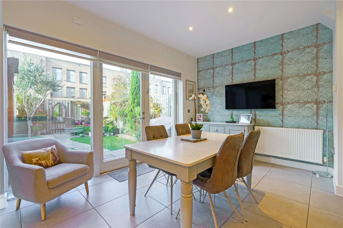 3 bedroom house, Robert Street, York YO23 - Available