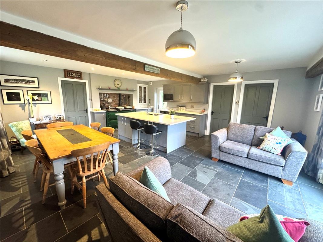 5 bedroom house, Lilling, York YO60 - Available