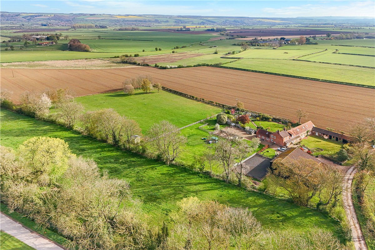 4 bedroom house, Yedingham, Malton YO17 - Available