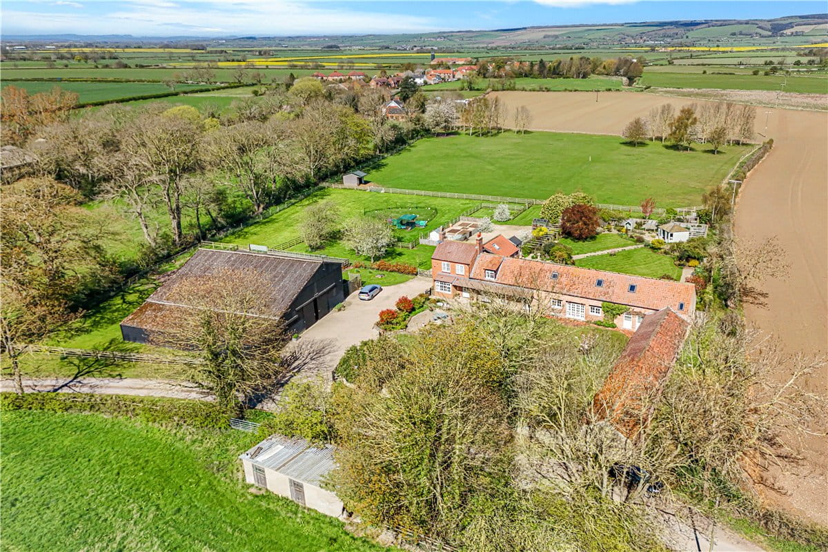 4 bedroom house, Yedingham, Malton YO17 - Available