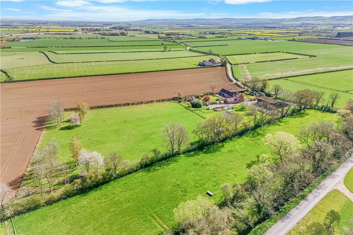 4 bedroom house, Yedingham, Malton YO17 - Available