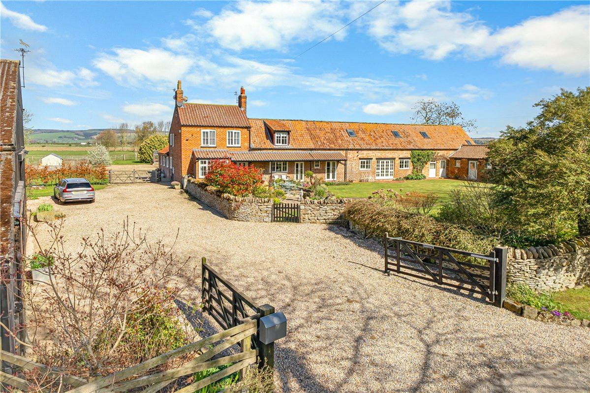 4 bedroom house, Yedingham, Malton YO17 - Available