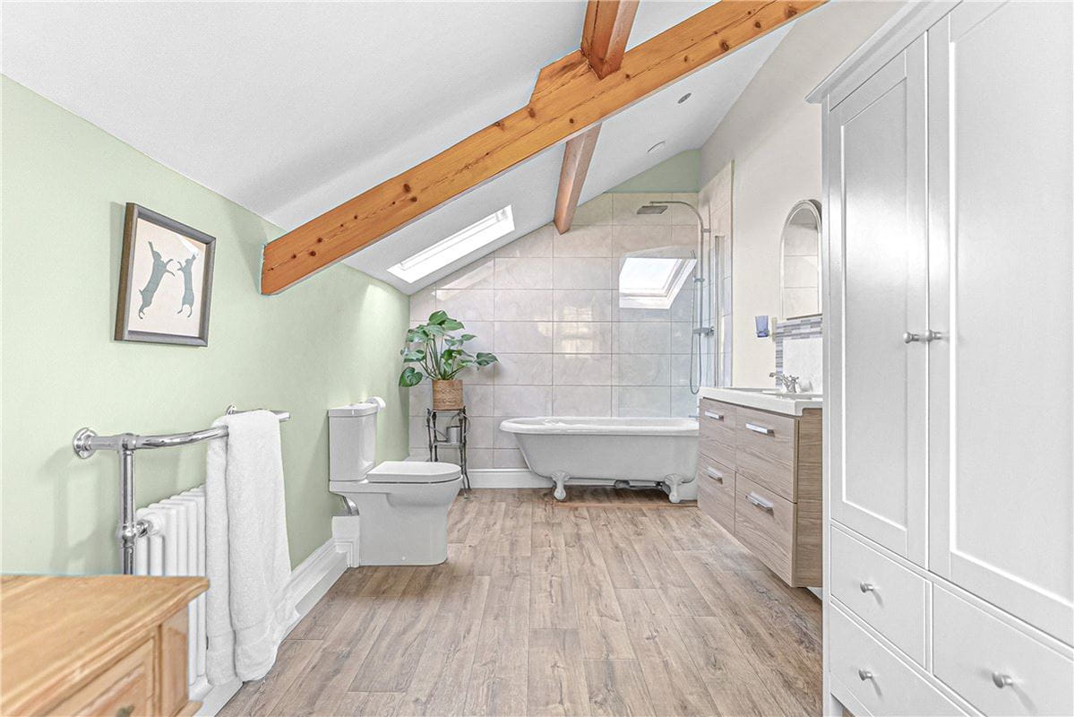 4 bedroom house, Yedingham, Malton YO17 - Available