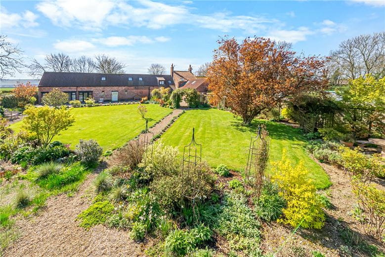 4 bedroom house, Yedingham, Malton YO17 - Available