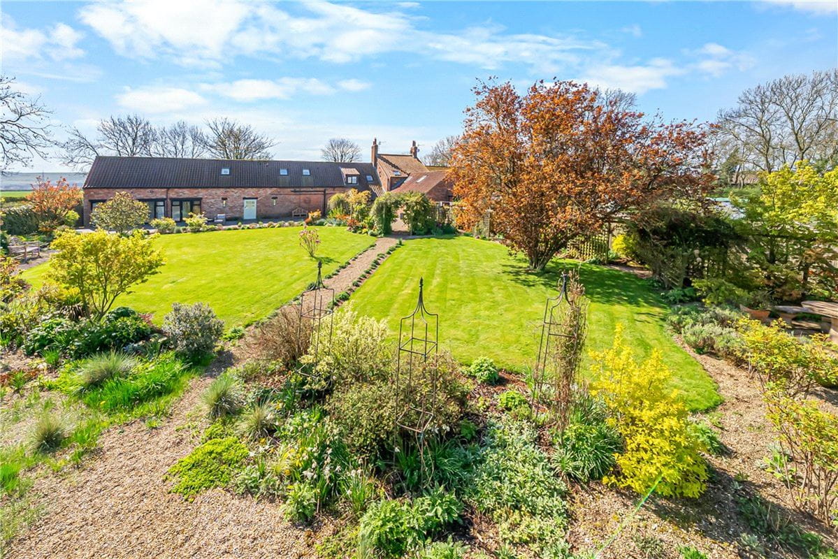 4 bedroom house, Yedingham, Malton YO17 - Available