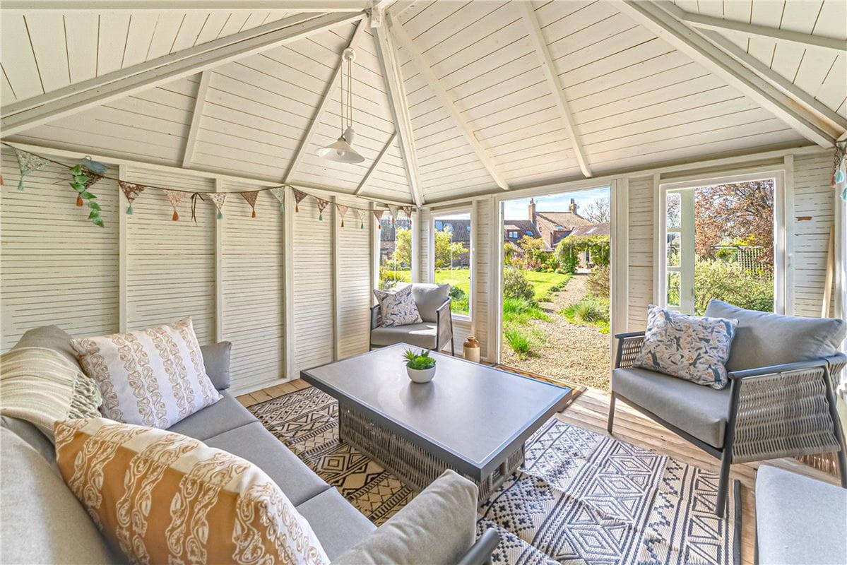 4 bedroom house, Yedingham, Malton YO17 - Available