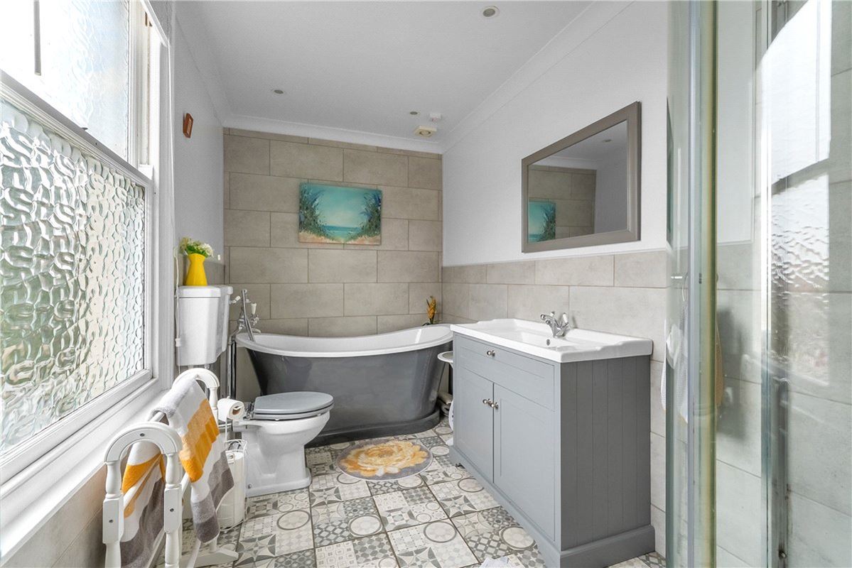 4 bedroom house, Hamilton Way, York YO24 - Available