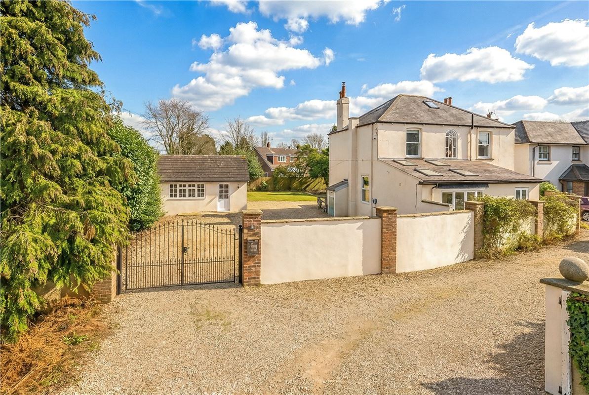 4 bedroom house, Hamilton Way, York YO24 - Available