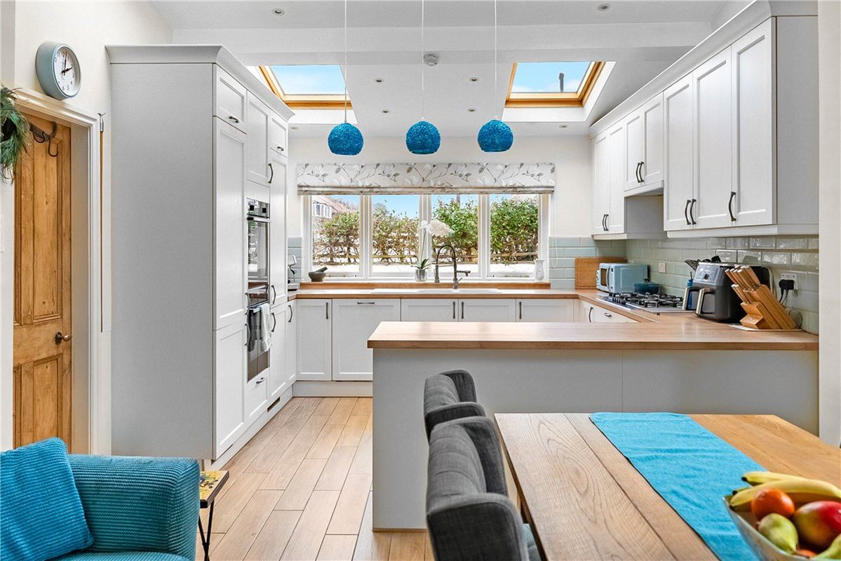 4 bedroom house, Hamilton Way, York YO24 - Available