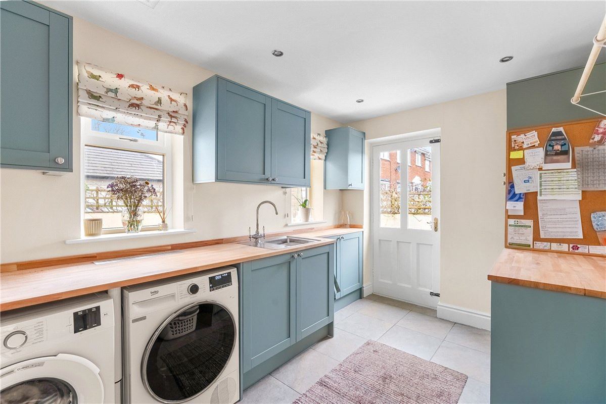 4 bedroom house, Hamilton Way, York YO24 - Available