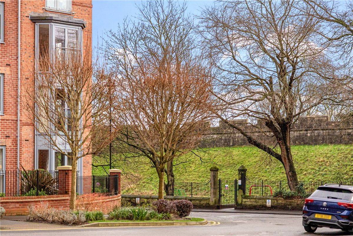 2 bedroom flat, Bishophill Junior, York YO1 - Available