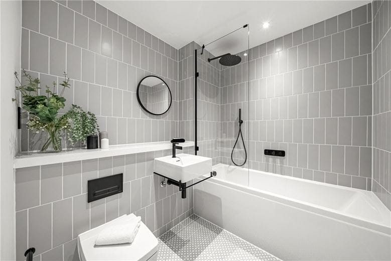 2 bedroom flat, Haxby Road, York YO31 - Available