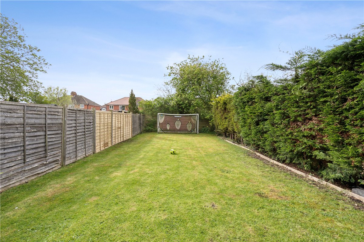 3 bedroom house, Eastfield Avenue, Haxby YO32 - Available