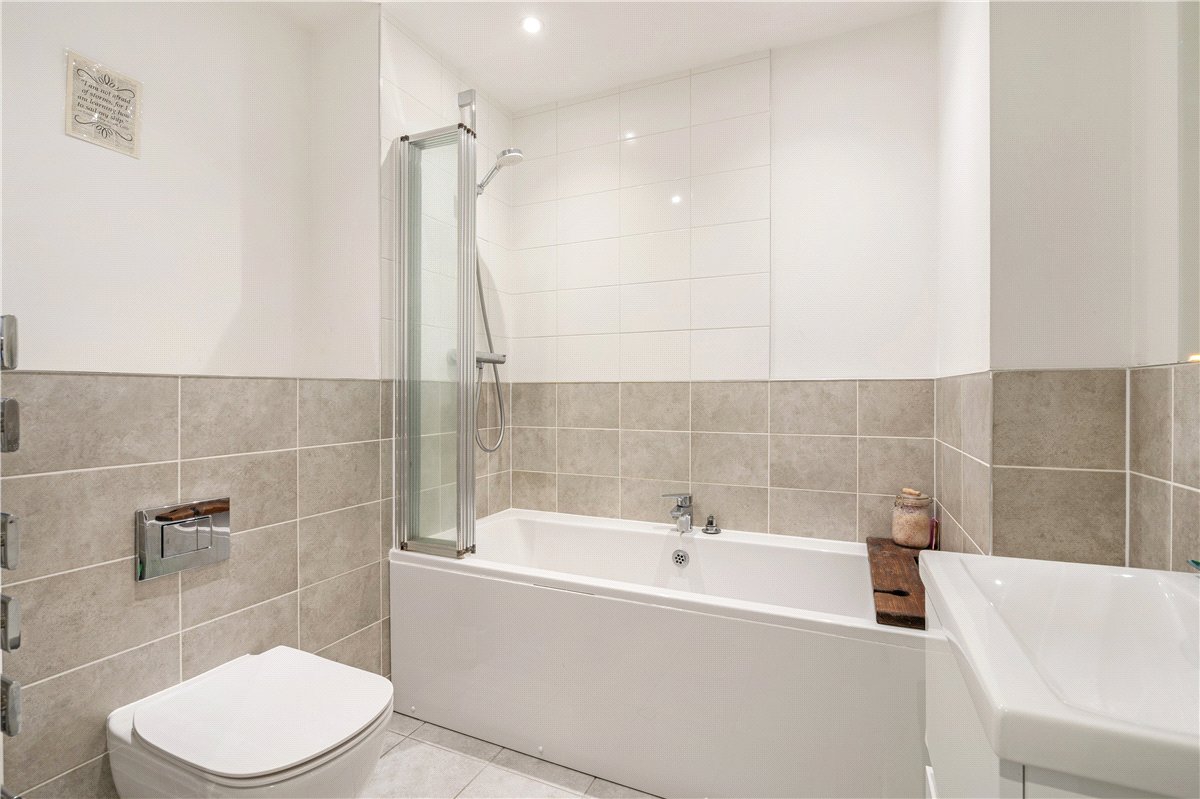 2 bedroom flat, Joseph Terry Grove, York YO23 - Available